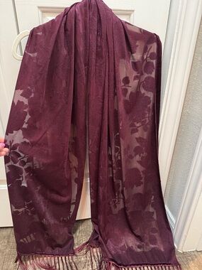Sheer Floral Jacquard Fringe Scarf/Shawl in Burgundy